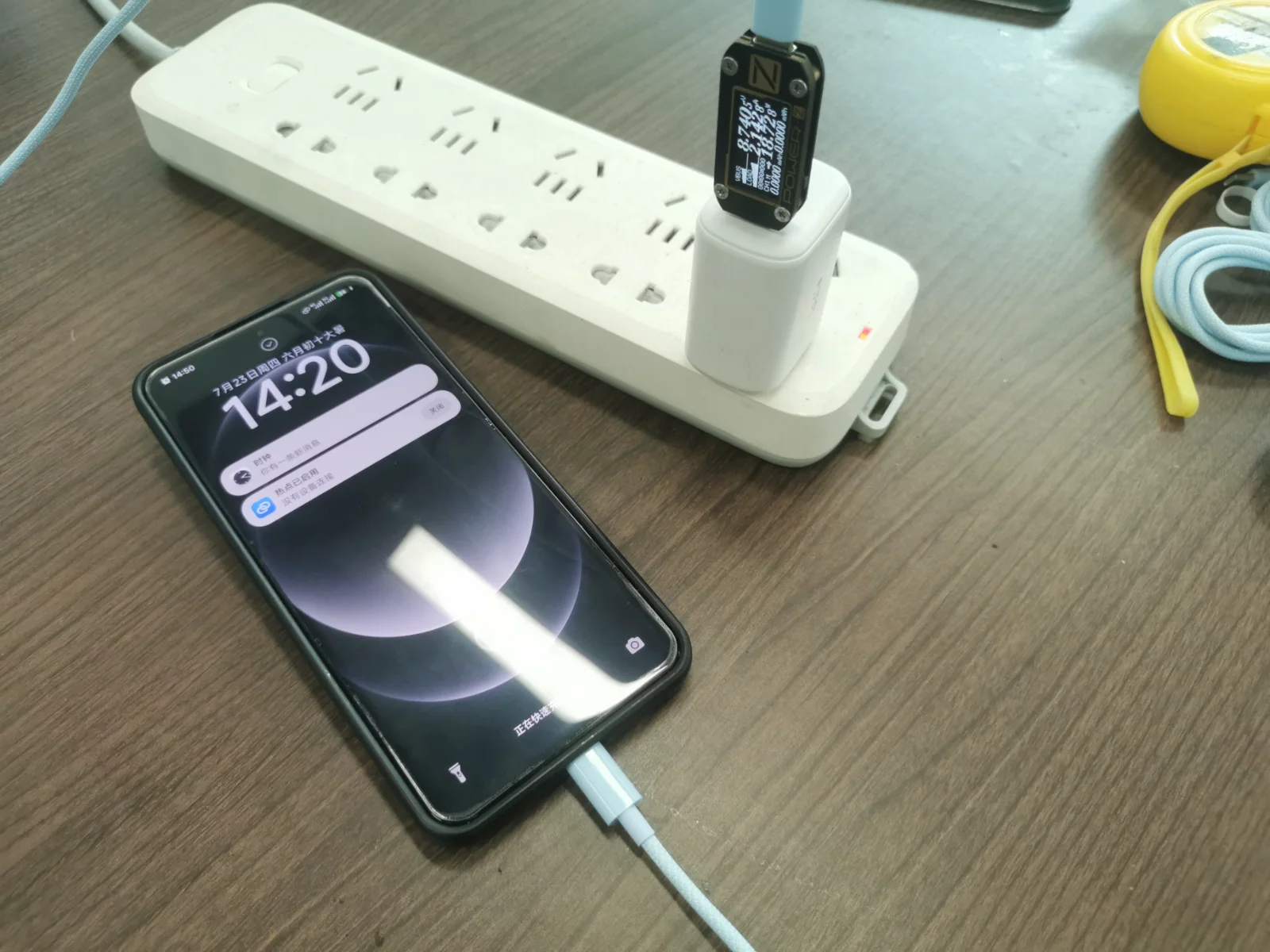 Charging cable and charger functional test with mobile phone